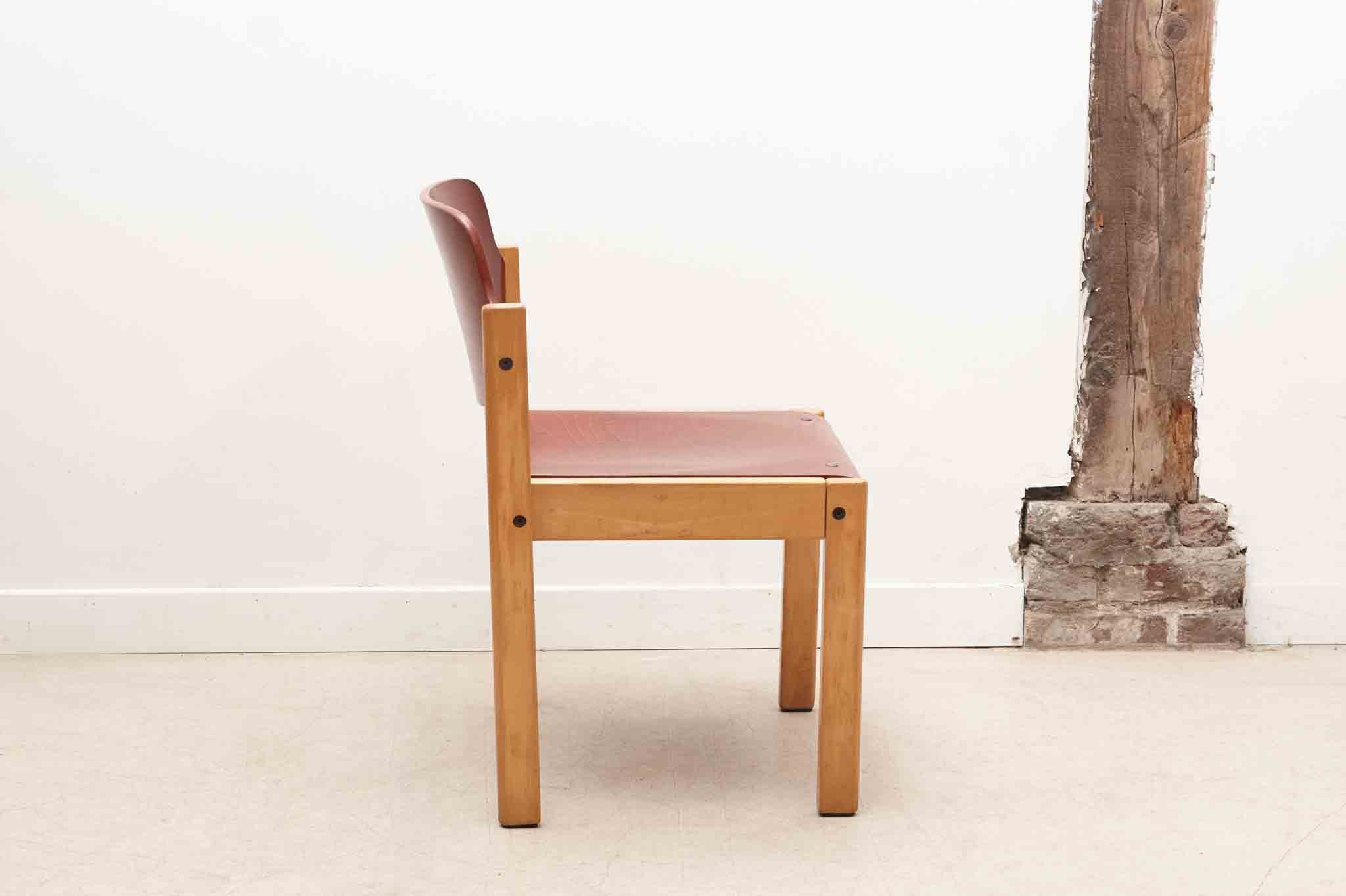 Chaise scandinave rouge et hêtre