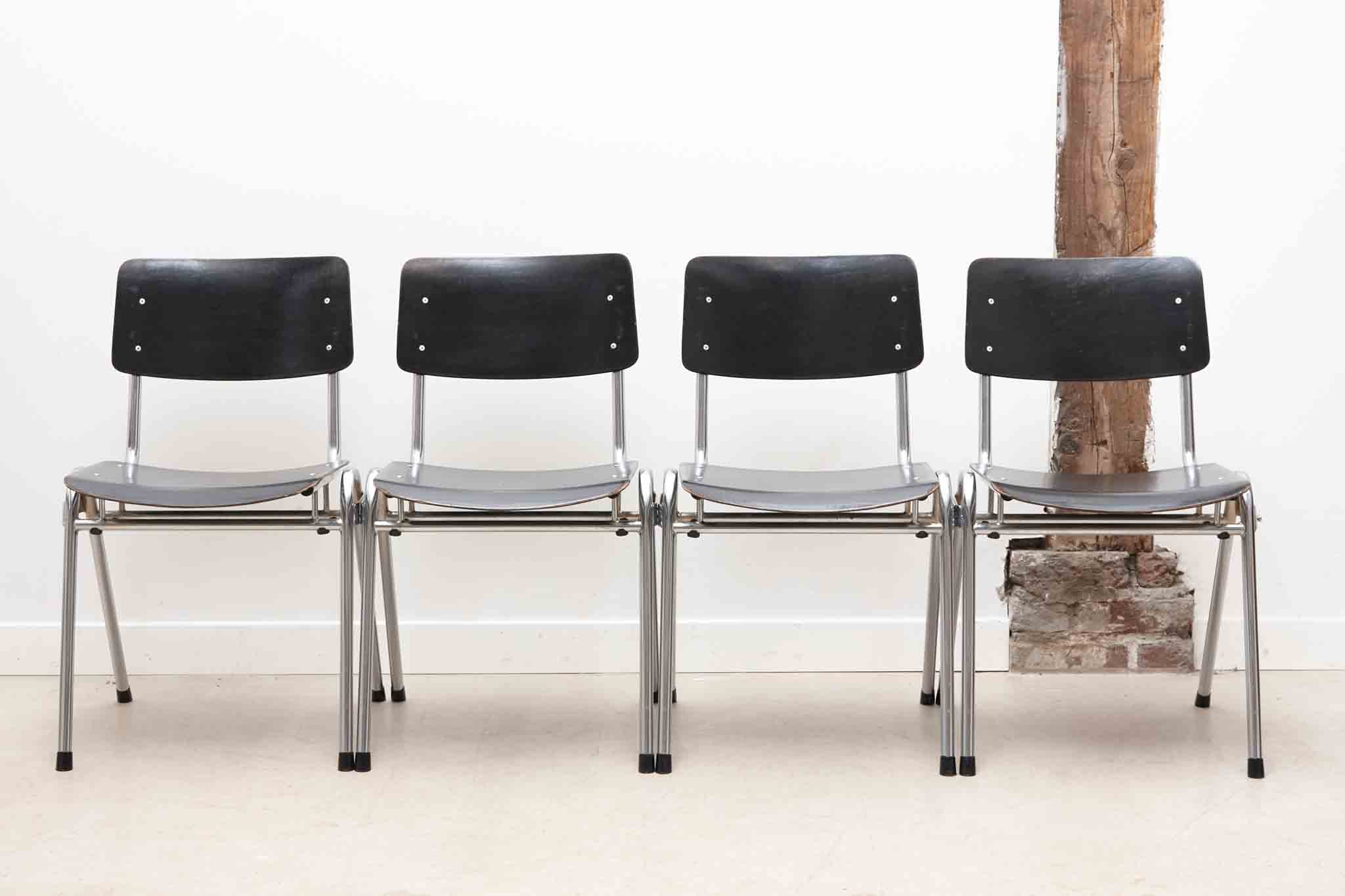 Chaise Eromes empilable noire / chrome