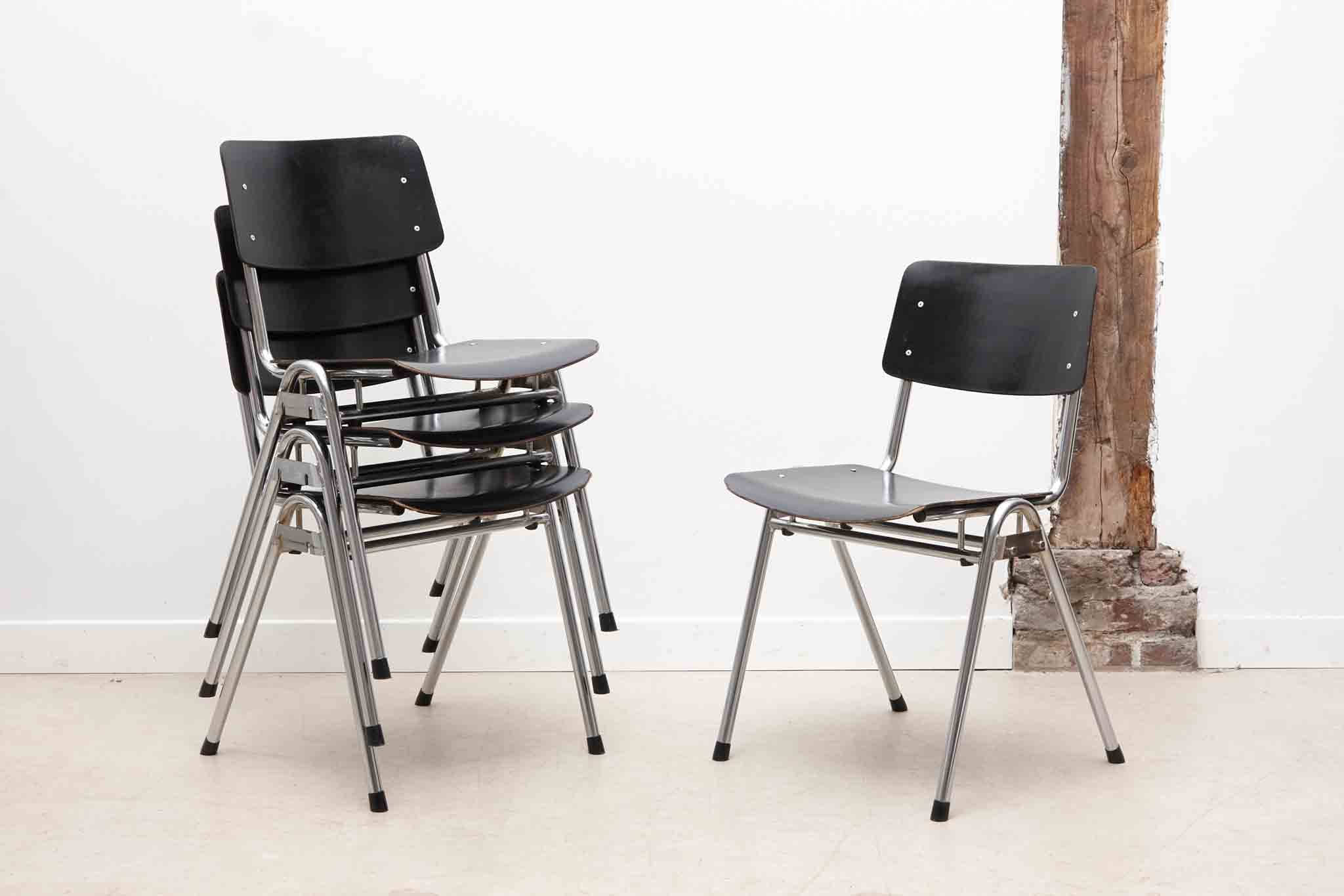 Chaise Eromes empilable noire / chrome