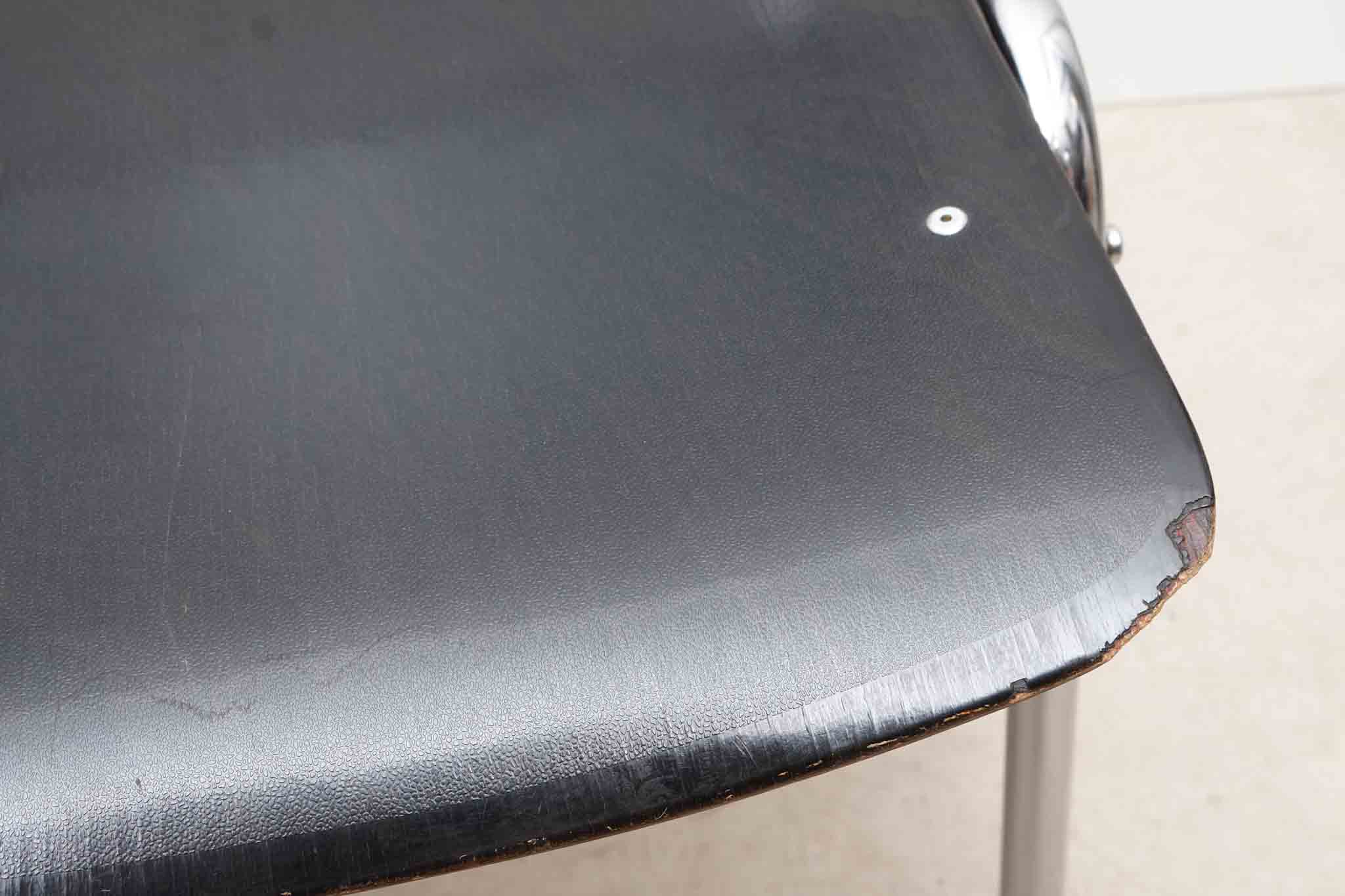 Chaise Eromes empilable noire / chrome