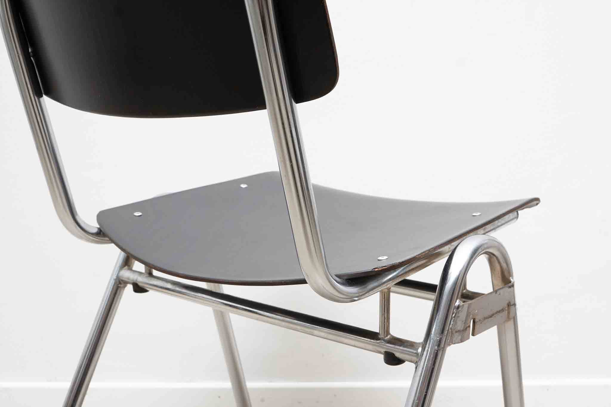 Chaise Eromes empilable noire / chrome
