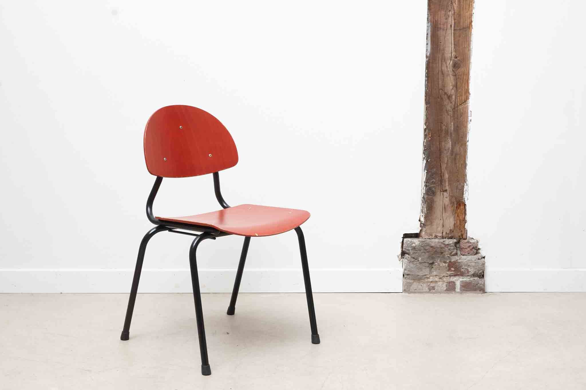 Arena 022 formica chair