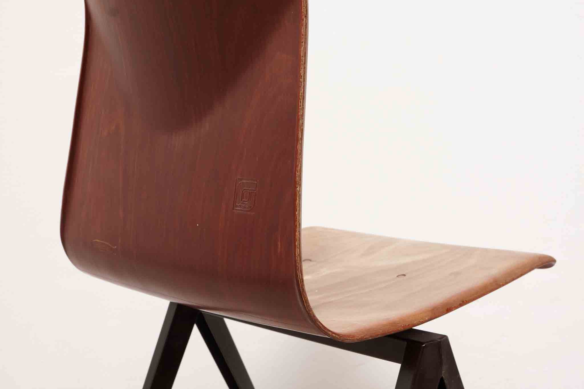 Chaise Galvanitas S19 droite chêne / marron
