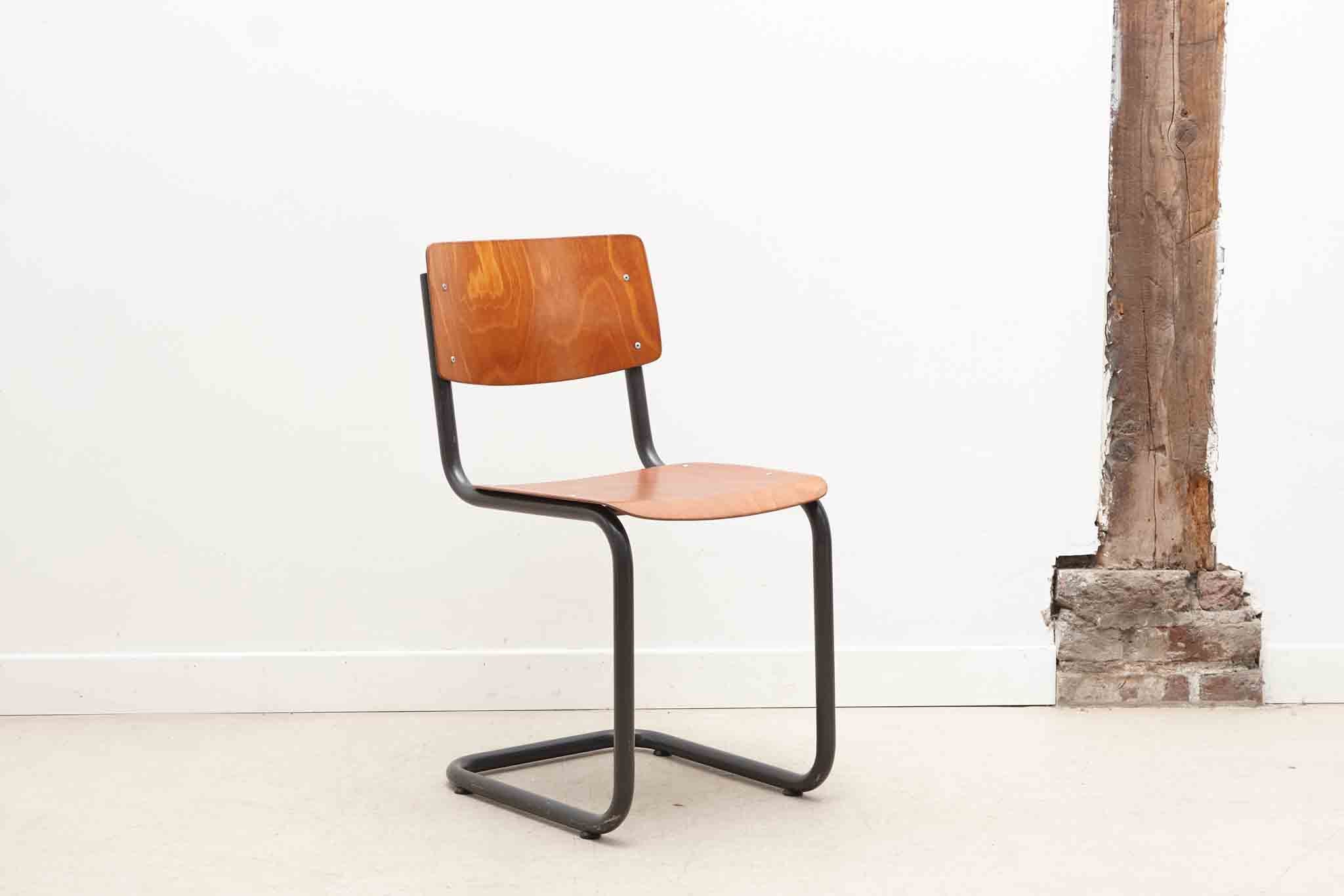 Chaise Pagholz en S