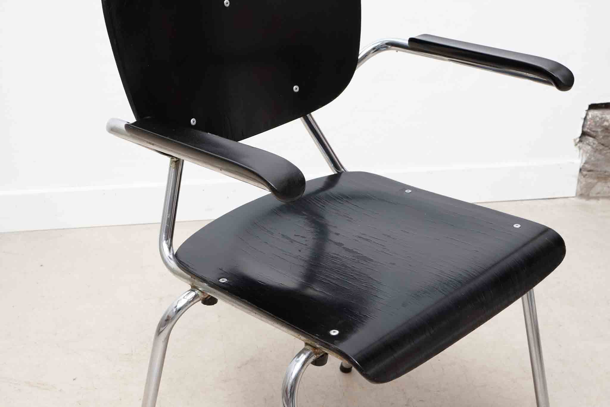 Chaise Kho Liang Le avec accoudoirs noir