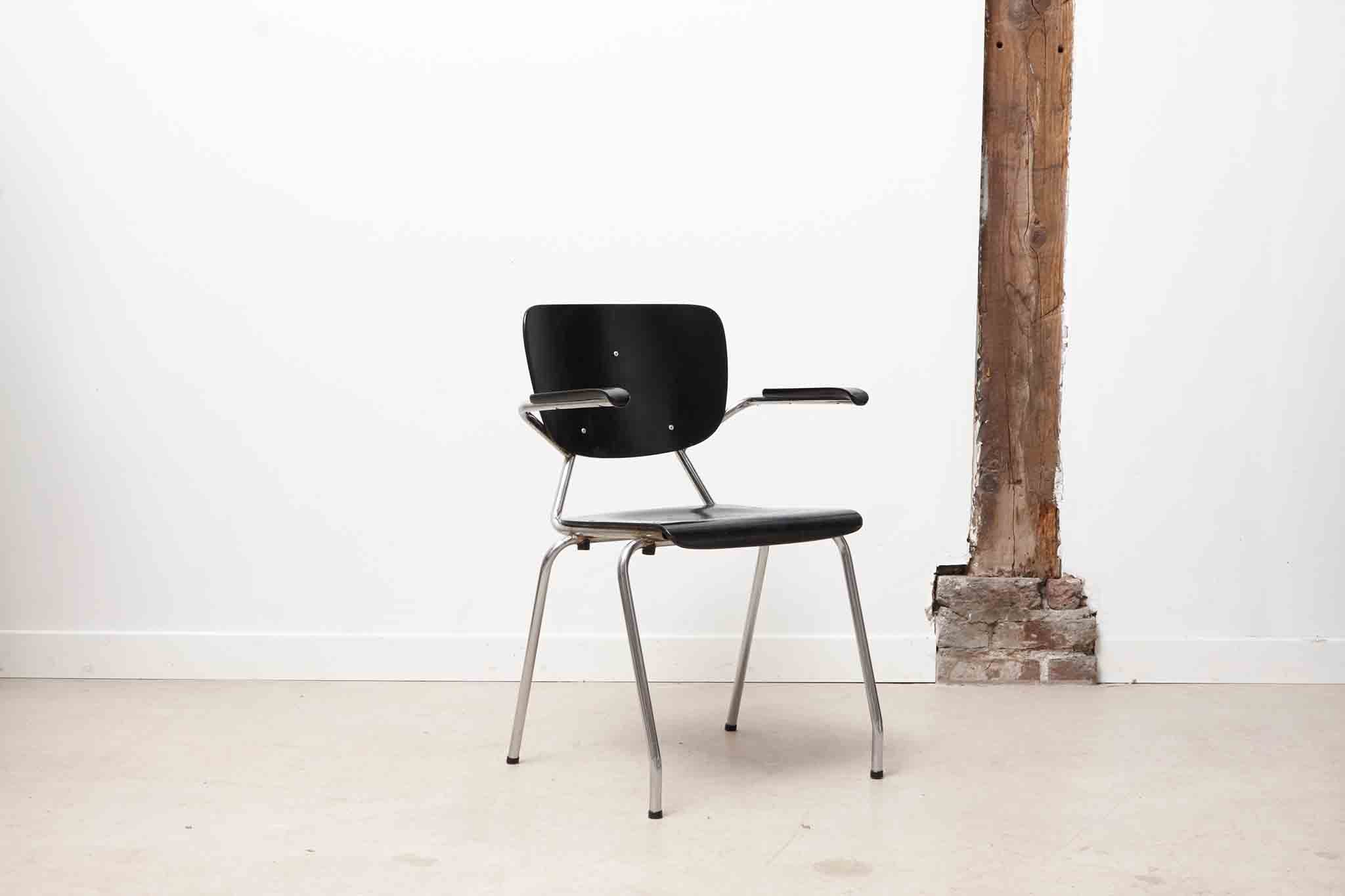 Chaise Kho Liang Le avec accoudoirs noir