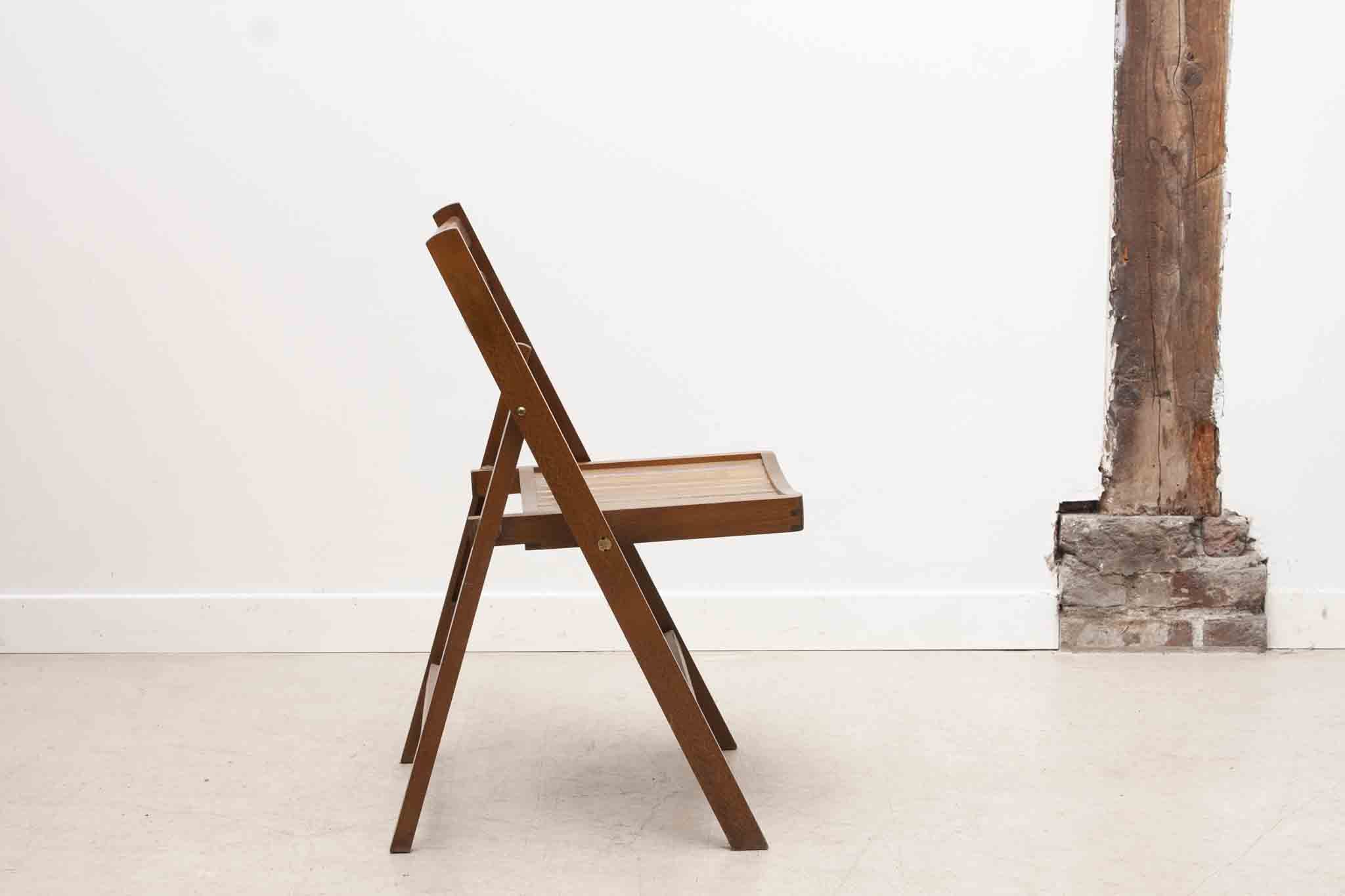 Chaise pliante en bois