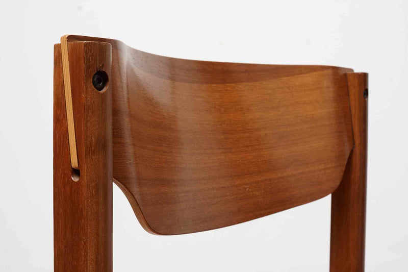 Chaise vintage en bois empilable
