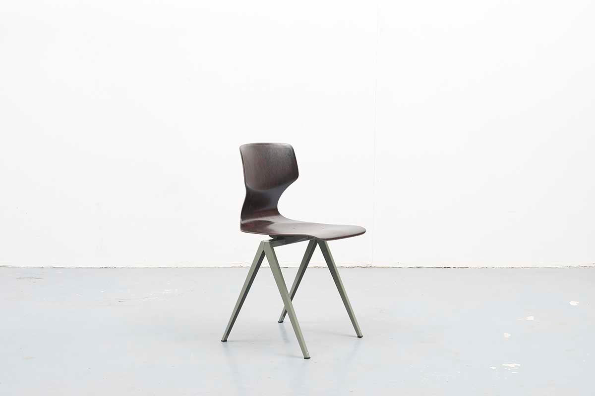 Galvanitas s19 reissue chair Off-white