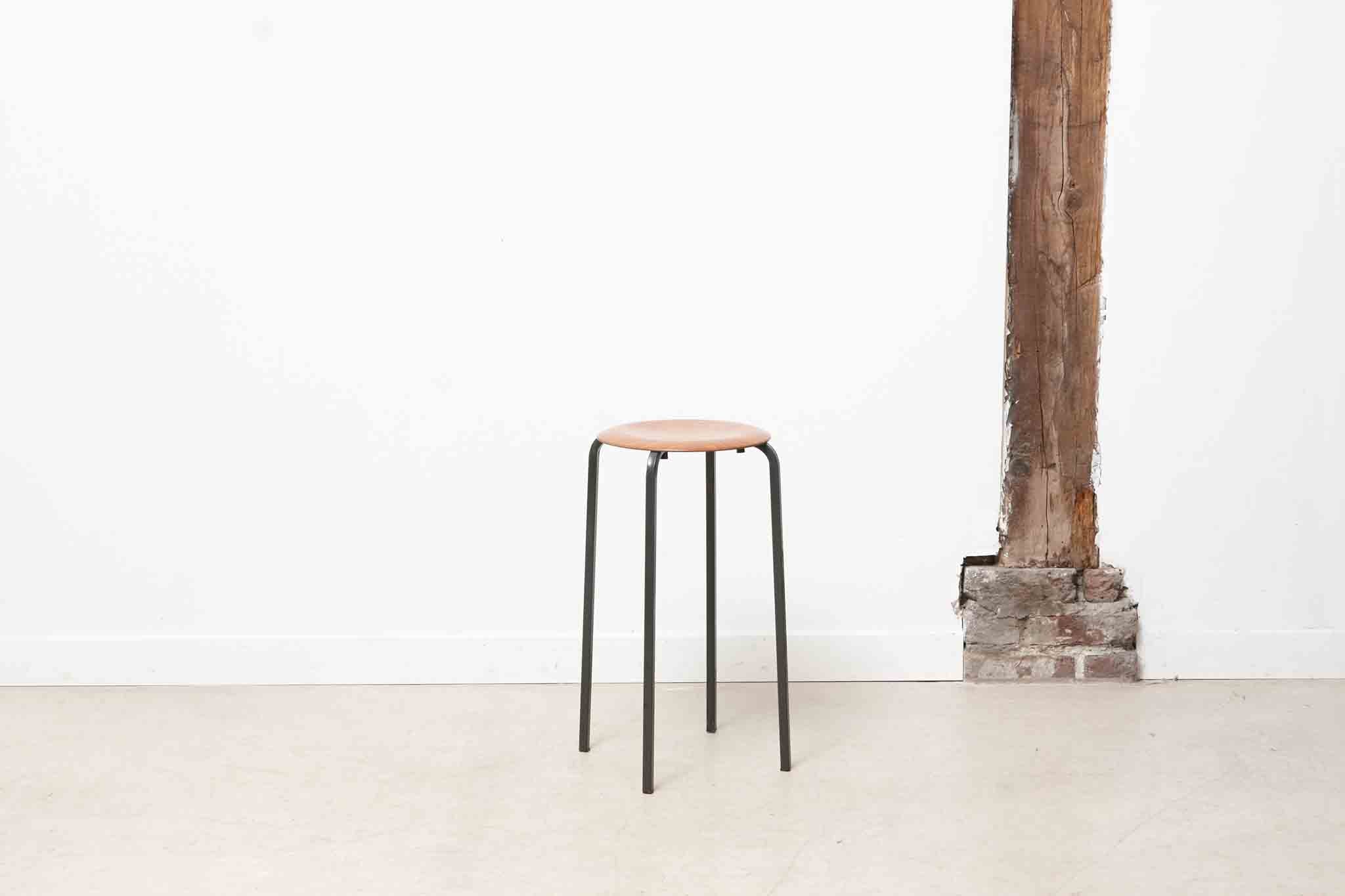 Tabouret Eromes empilable