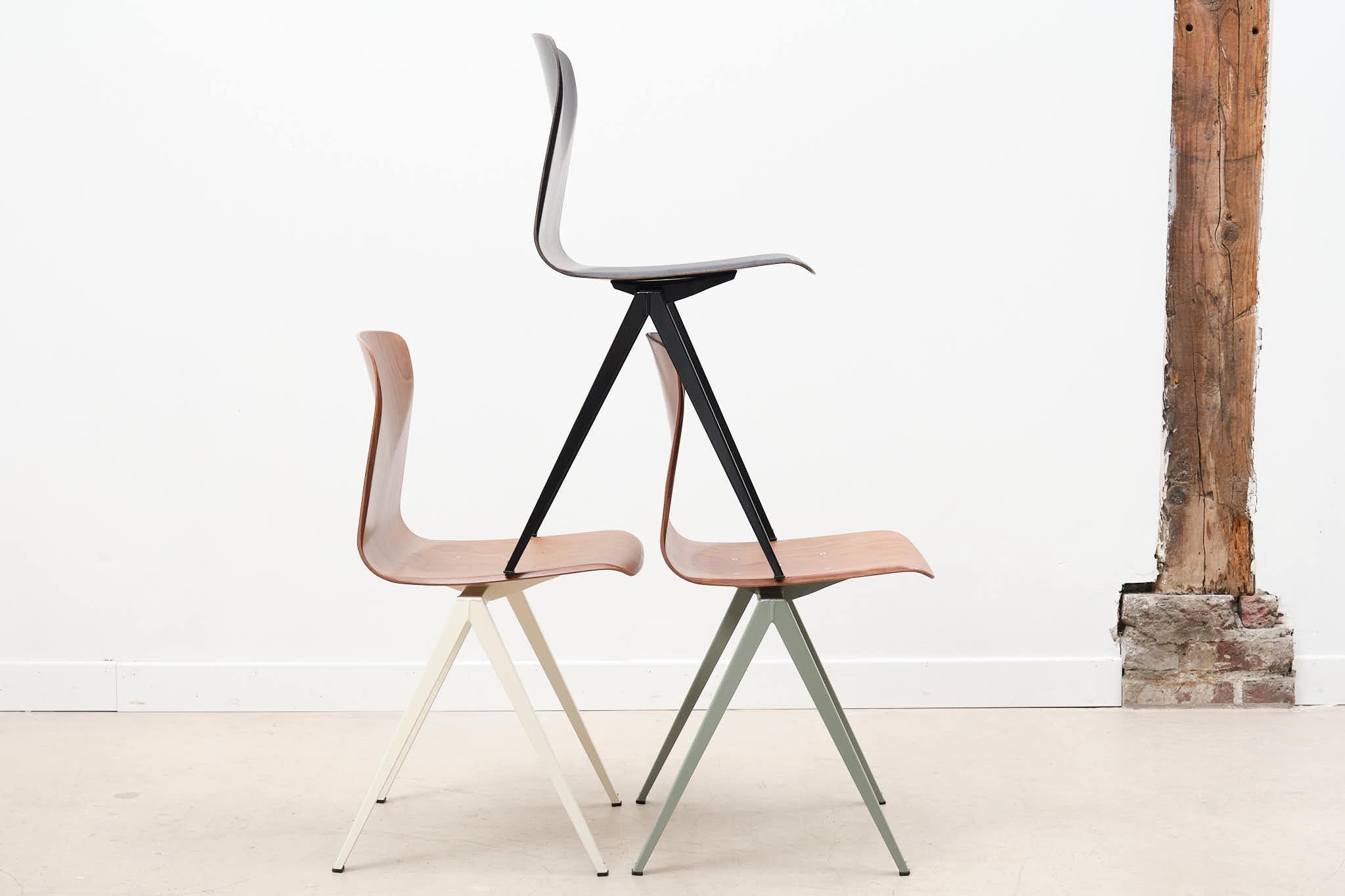 Chaise Galvanitas S19 réédition droite *Personnalisable*