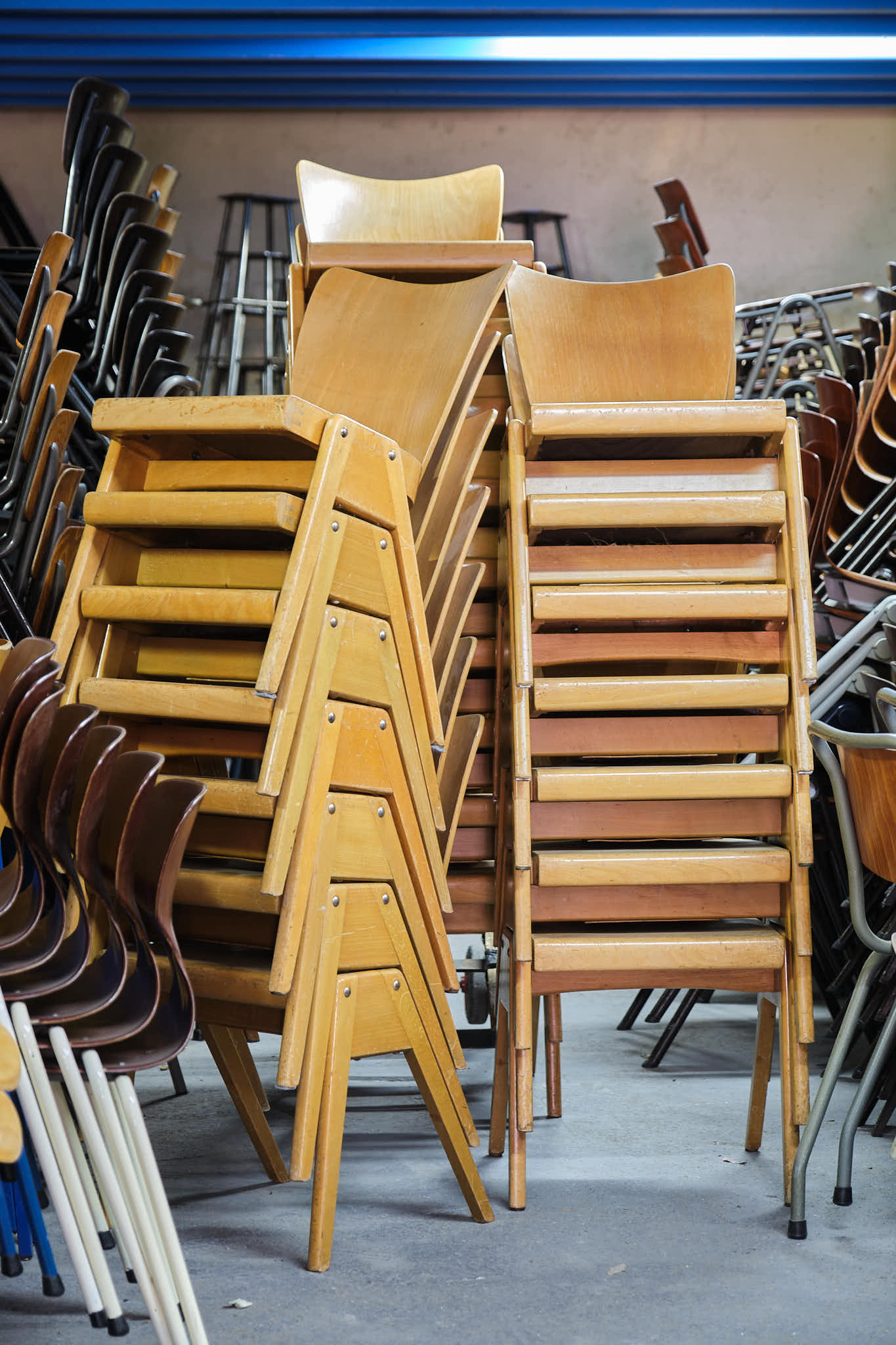 Vintage barrel shell chair