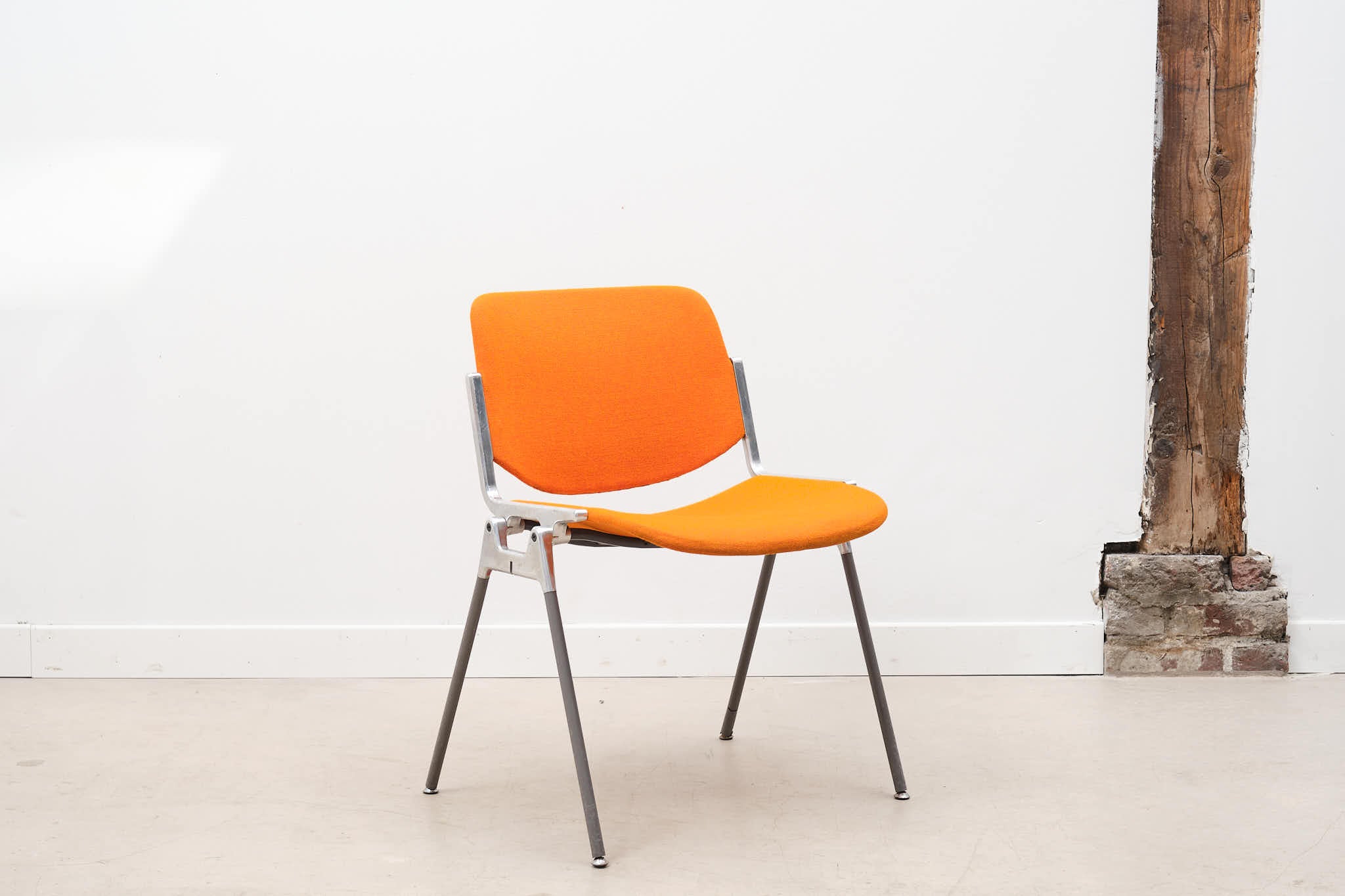 Chaise DSC 106 de G.Piretti pour Castelli colorée