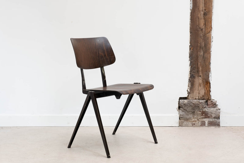 Stackable Galvanitas S21 chair