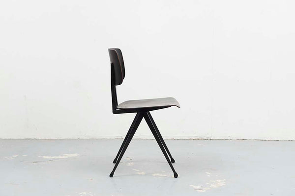 S16 Chair Ebony / Black