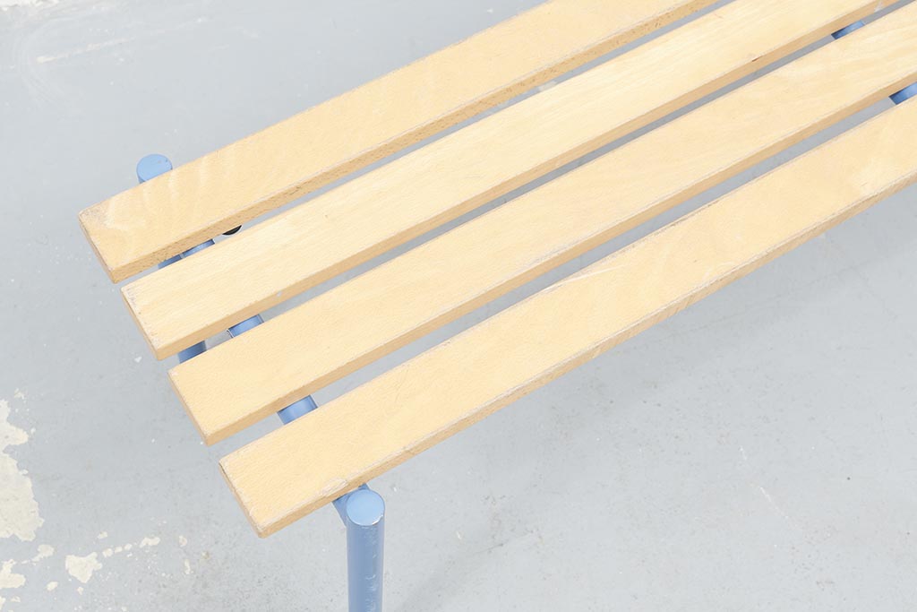 Banc d'école hêtre et bleu