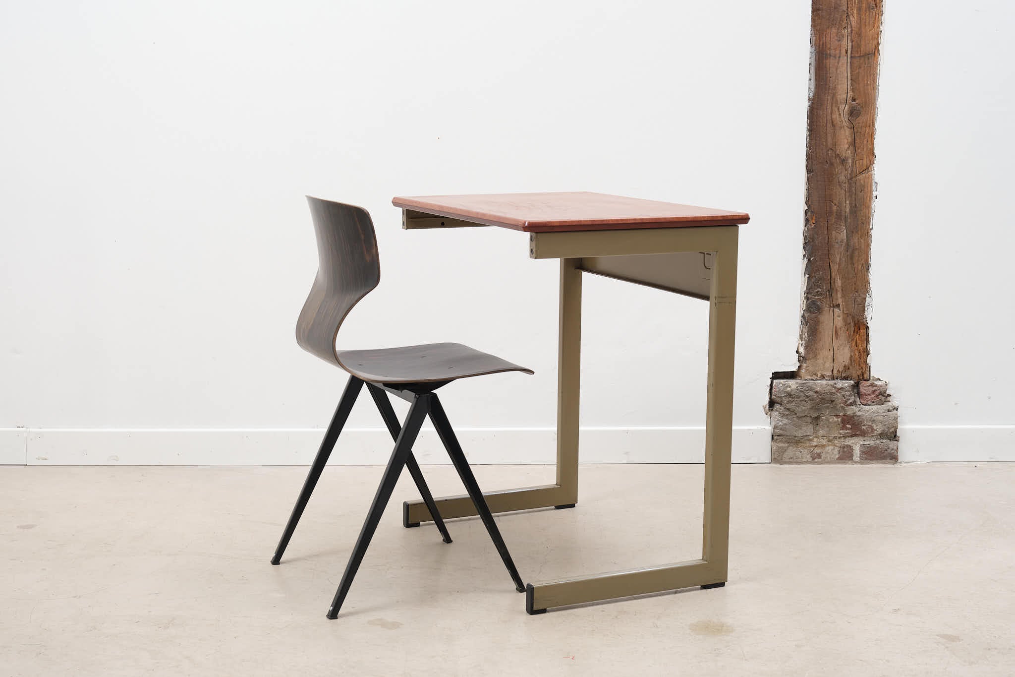 Bureau Galvanitas en bois