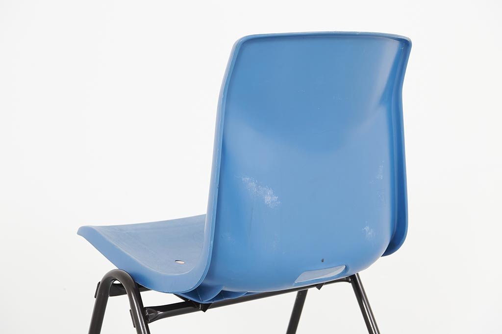 Chaise vintage Galvanitas S25 plastique bleu et marron