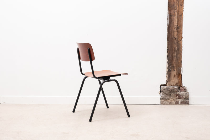 Stackable metal and wood chair oak / black