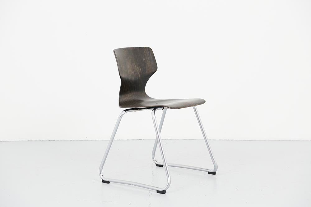 Flötotto chair in ebony pagwood