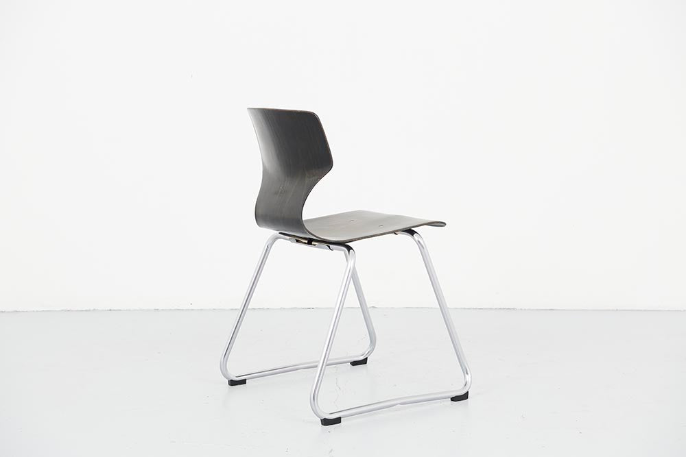 Flötotto chair in ebony pagwood