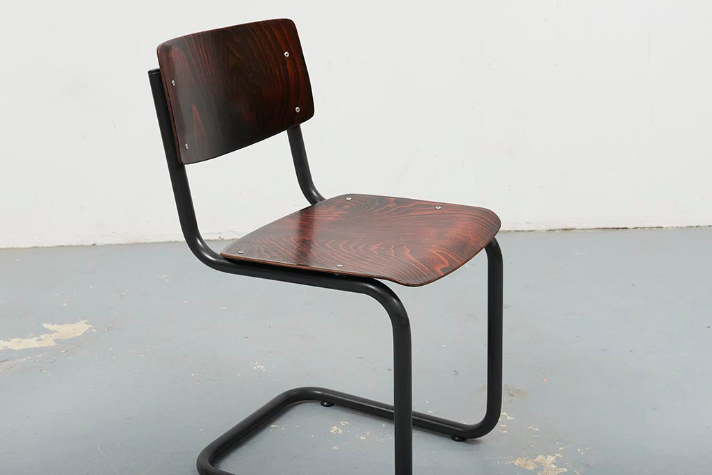 Chaise Pagholz en S
