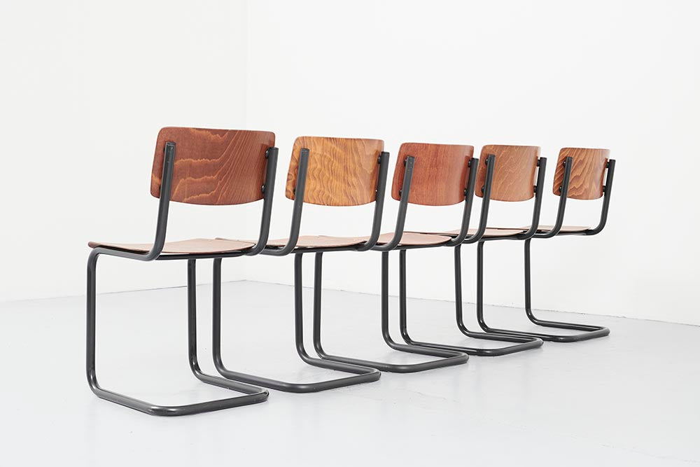 Chaise Pagholz en S