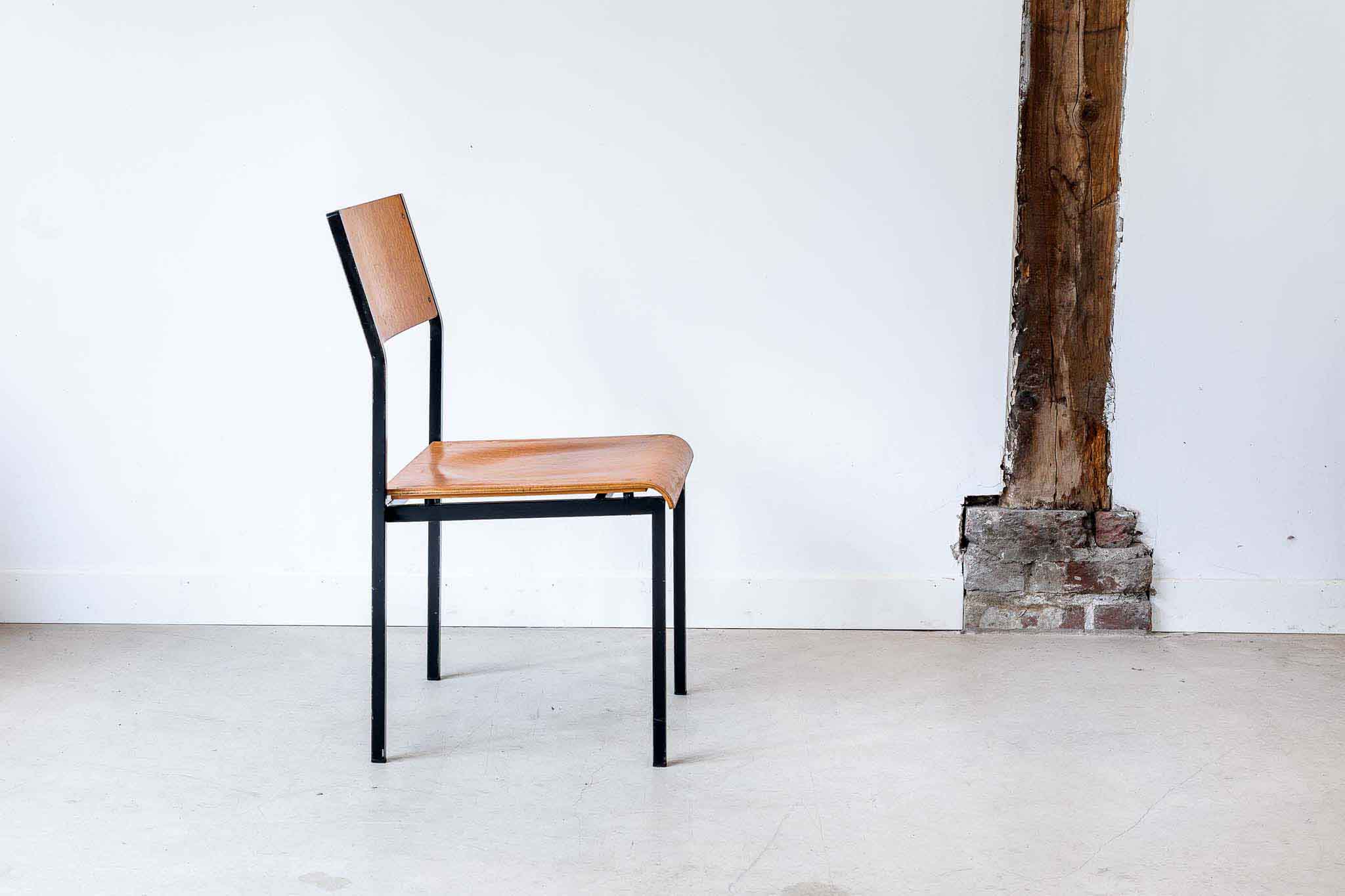 Chaise d'école simple chêne et noir