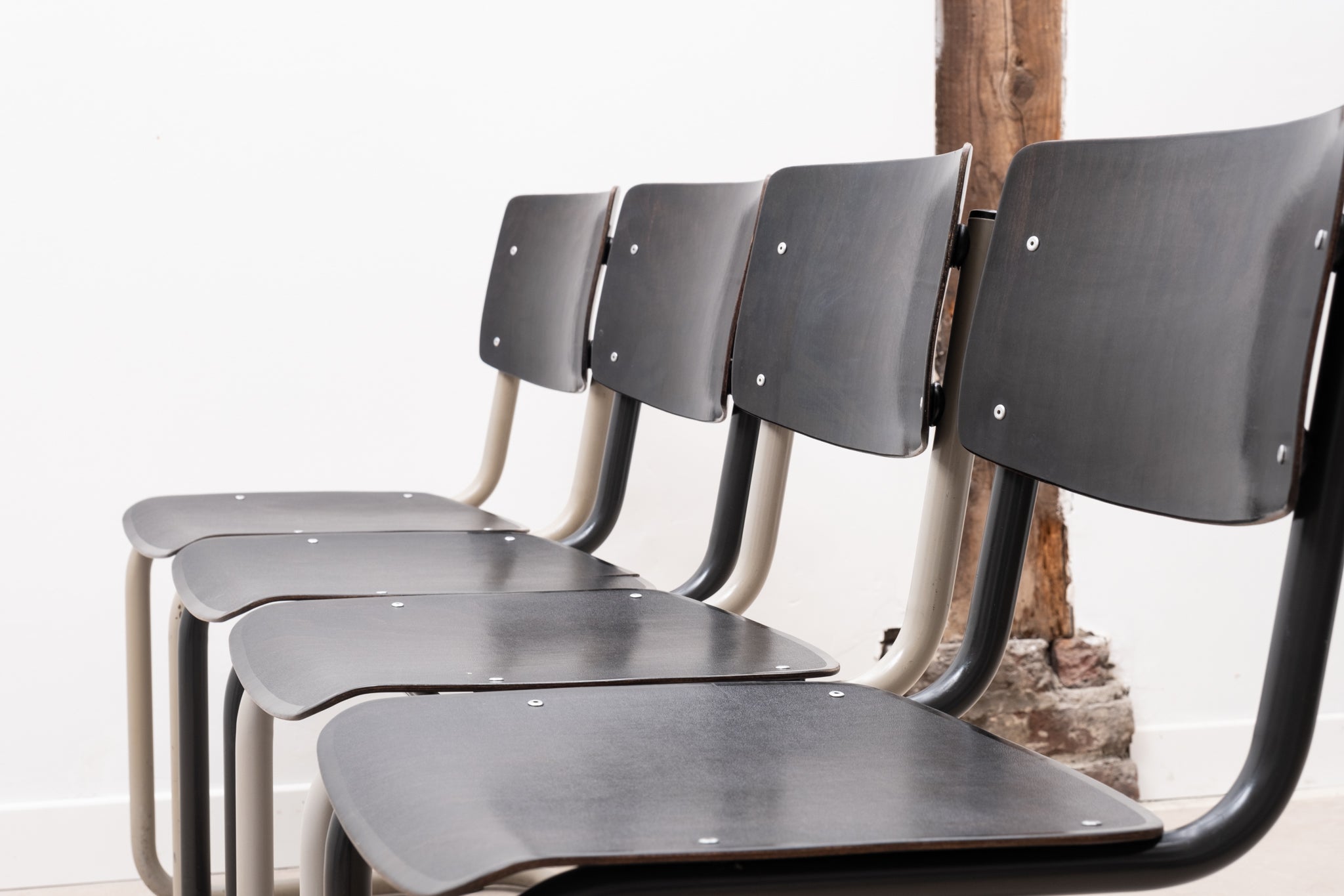 Chaise Pagholz en S