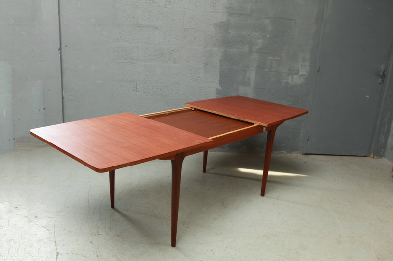 Table scandinave  85x164m - Cartel de Belleville mobilier vintage paris